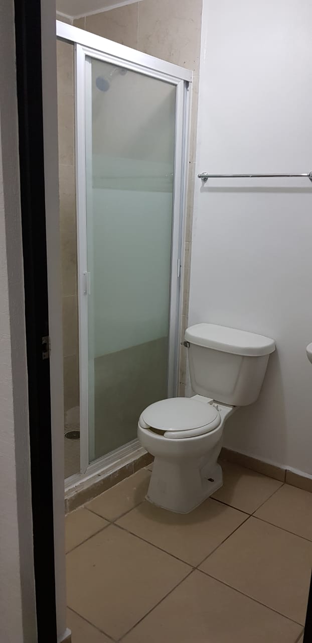 Cancelería de aluminio y vidrio primer habitación